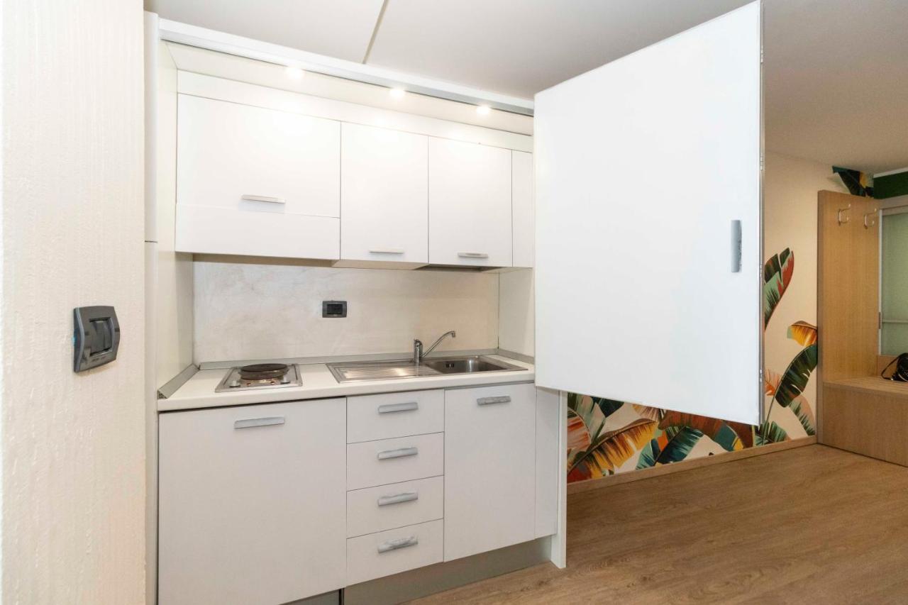 Enjoy Room- Appartamento Con Parcheggio Gratuito E Colazione Deliziosa ! Турин Экстерьер фото